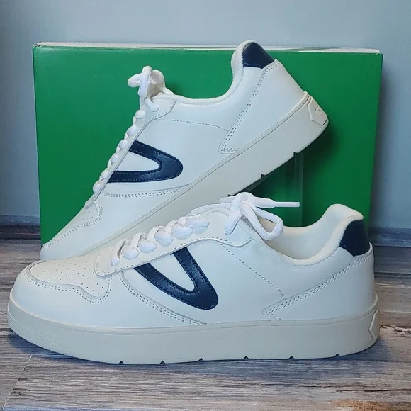TRETORN Stadium White/Navy 9.5 B (M) TRETORN Stadium White⁄Navy 9.5 B (M)